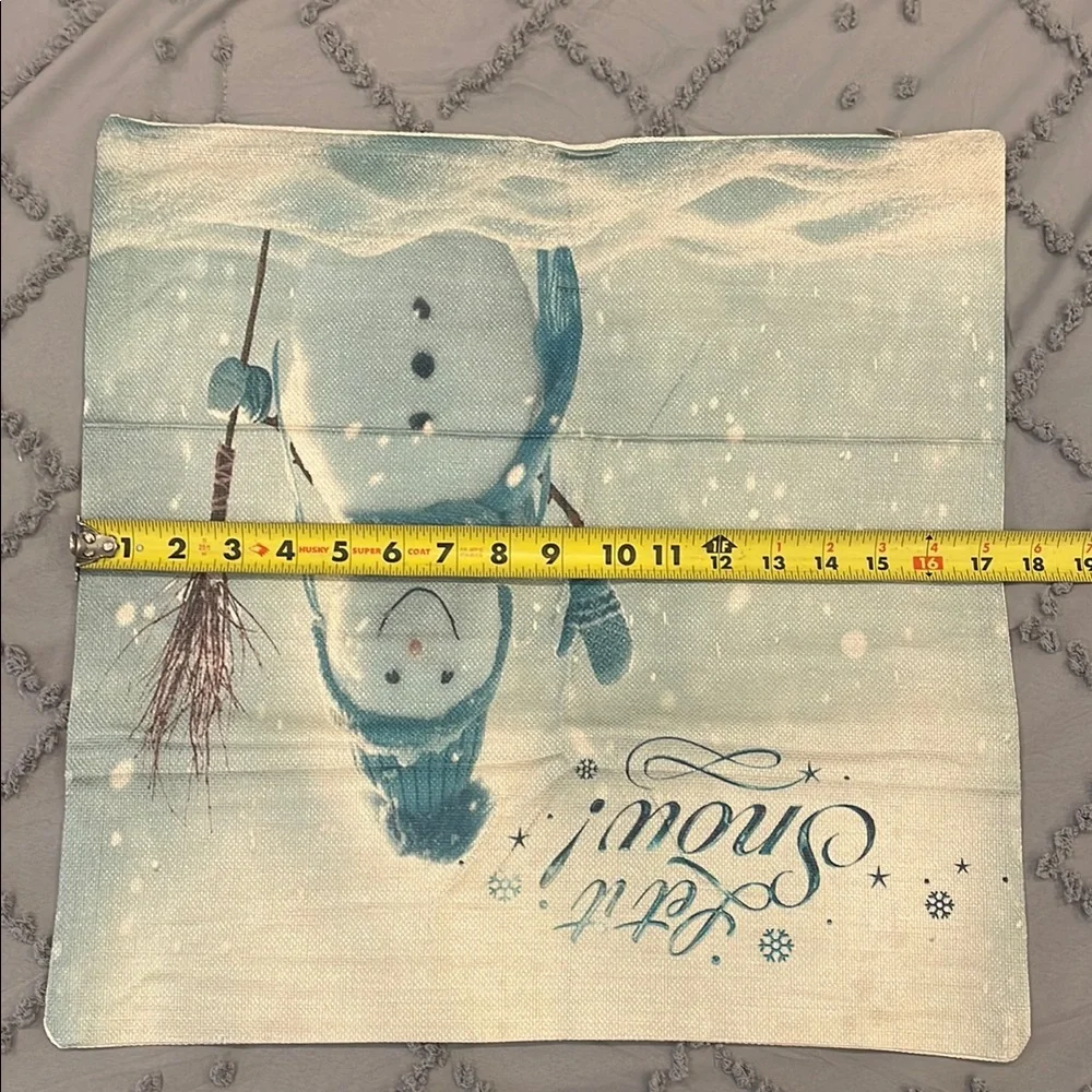 Winter Themed Decorative indoor outdoor pillow covers set of 4 nwot
